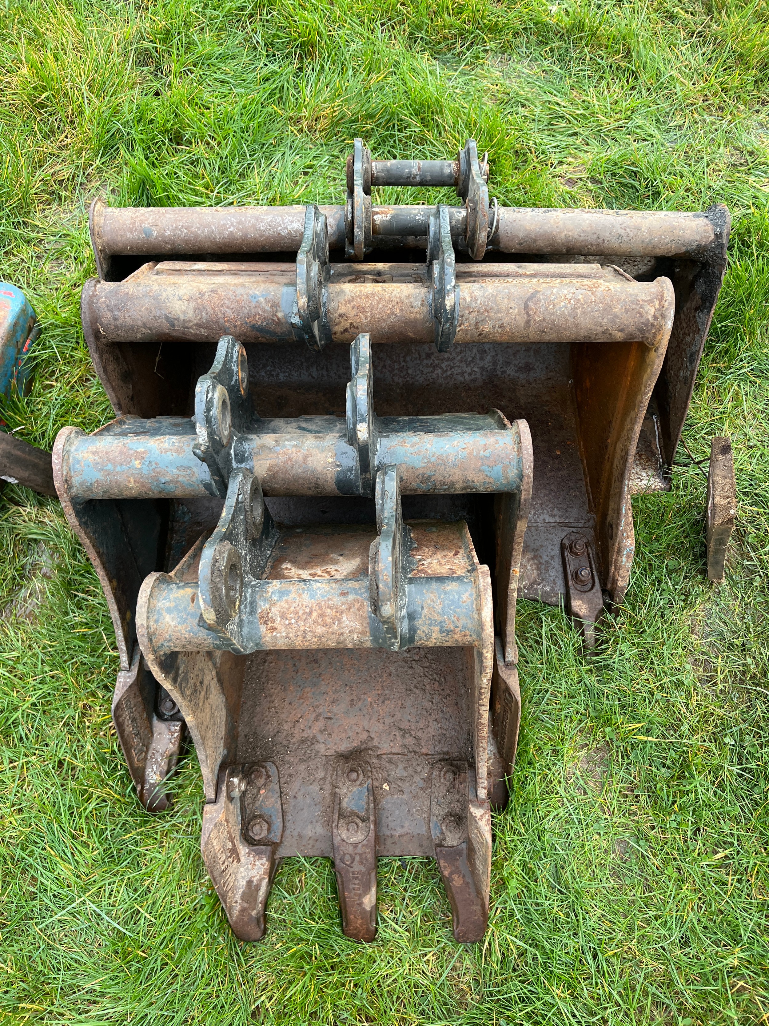 Mini excavator buckets - 4