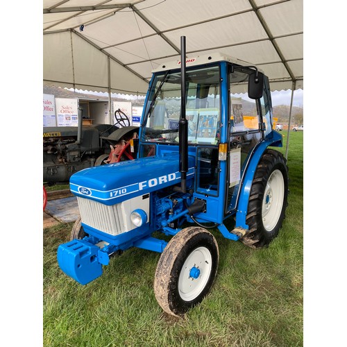 1122 - Ford 1710 tractor. 1987. Cab off for new floor, wings and rear panels. Complete chassis strip, new w... 