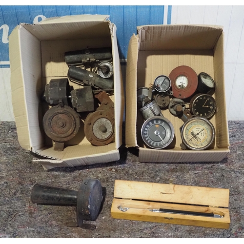 63 - Assorted automobile gauges, horns and Dunlop pressure gauge