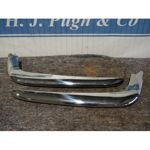 76 - Jaguar XJ6 rear quarter bumpers