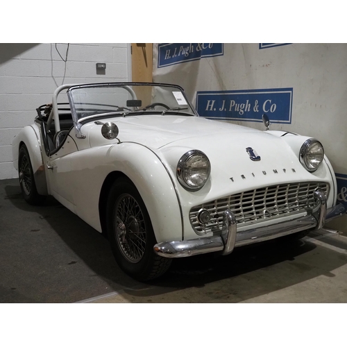 213 - Triumph TR3 Type 20 Roadster. 1991cc. 1961
Petrol. 4 Cylinder. Runs and Drives. 
US Import. Vin No. ... 