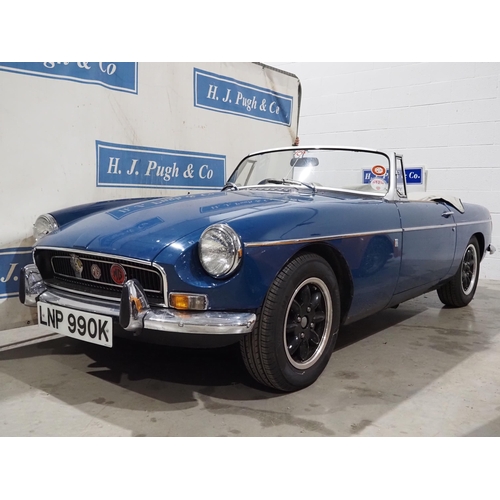 215 - MGB Roadster. 1975. 1798cc
Runs and drives. MOT until 5/10/24. One owner from new. Comes with folder... 