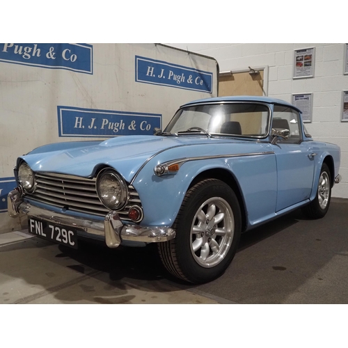 221 - Triumph TR4A sports car. 1965. 2498cc
Runs and drives. Comes with continuation log book, folder of r... 