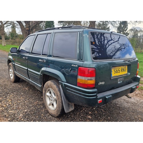 212 - Jeep Grand Cherokee Orvis. 1998. 3960cc
Runs and drives. MOT until 25.5.24. Slight misfire on start ... 