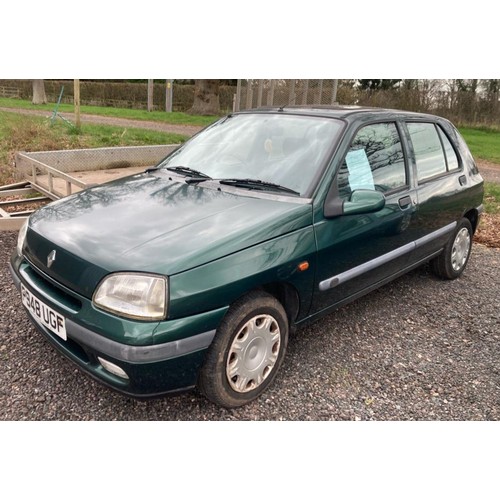 223 - Renault Clio RT hatchback auto. 1997. 1390cc
Runs and drives but needs a battery and was taken off t... 