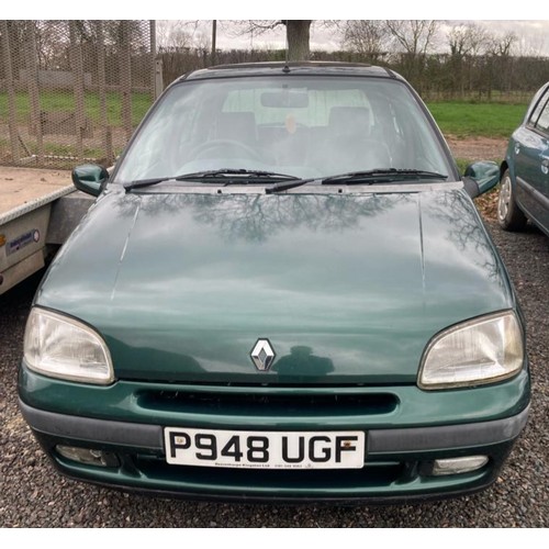 223 - Renault Clio RT hatchback auto. 1997. 1390cc
Runs and drives but needs a battery and was taken off t... 