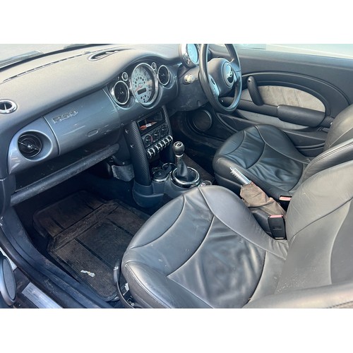 225 - Mini Cooper hatchback. 2002. 1598cc. Runs and drives. MOT until 01.08.24. Selling as moving abroad. ... 