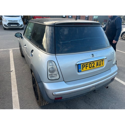 225 - Mini Cooper hatchback. 2002. 1598cc. Runs and drives. MOT until 01.08.24. Selling as moving abroad. ... 