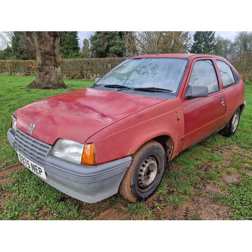 231 - Vauxhall Astra S Merit Hatchback. 1987. 1297cc
Runs and drives. Battery needs charging/replacing and... 