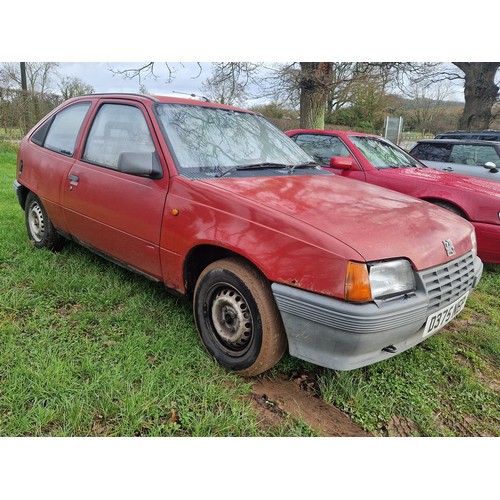 231 - Vauxhall Astra S Merit Hatchback. 1987. 1297cc
Runs and drives. Battery needs charging/replacing and... 