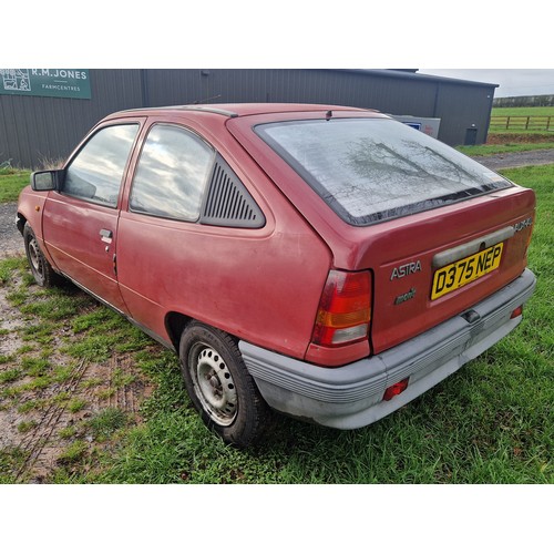 231 - Vauxhall Astra S Merit Hatchback. 1987. 1297cc
Runs and drives. Battery needs charging/replacing and... 