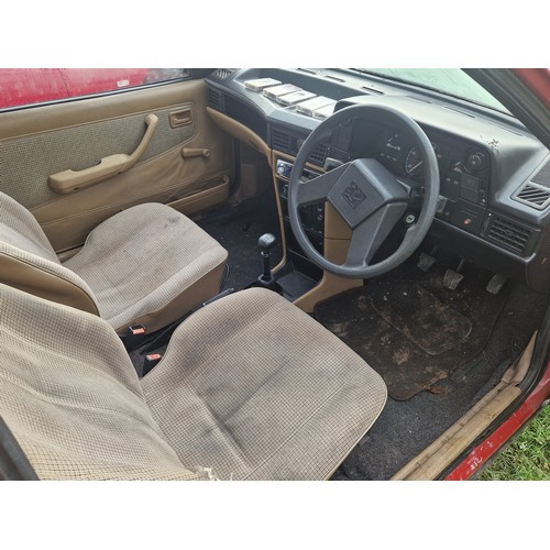 231 - Vauxhall Astra S Merit Hatchback. 1987. 1297cc
Runs and drives. Battery needs charging/replacing and... 