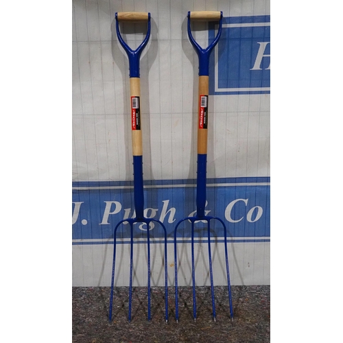 725 - 4 Prong manure forks - 2