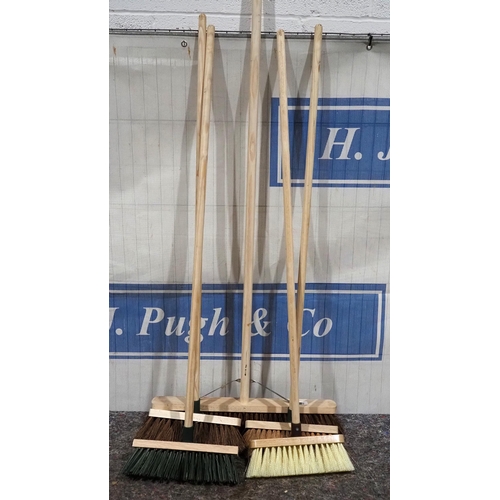 739 - Assorted brooms - 5