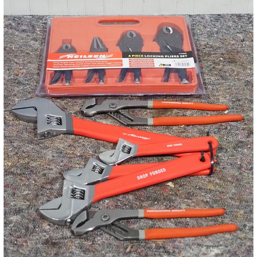 763 - Mole grips, spanners and pliers