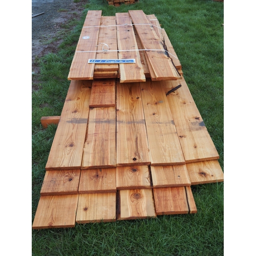 1039 - Softwood timbers average 4.0m x220x25