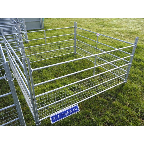 1211 - Galvanised mesh hurdles 6ft - 4