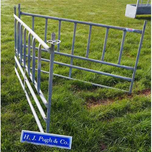 1256 - Galvanised feed hurdles 6ft - 2