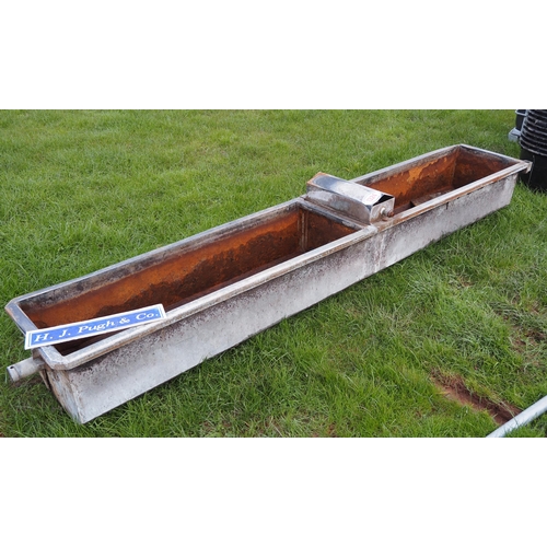 1324 - Galvanised feed trough 10ft