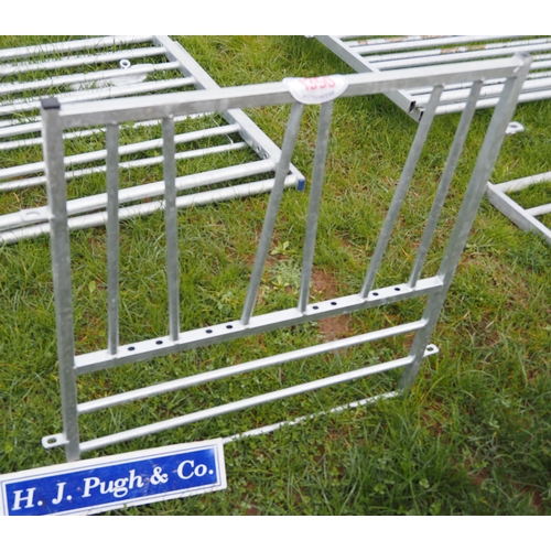 1350 - Feed barrier hurdle 3ft