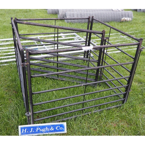 1359 - Black hurdles 4ft - 6