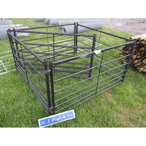 1360 - Black hurdles 5ft - 6