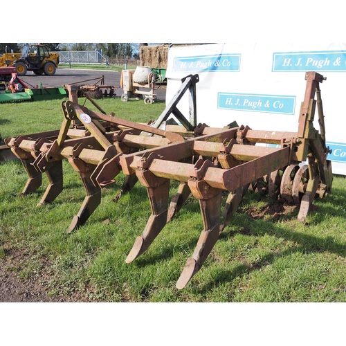 1513 - Chisel plough and crumbler 3M