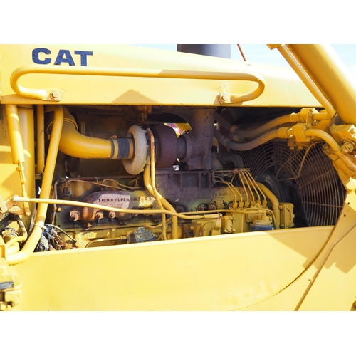 1519 - Caterpillar D6D bulldozer. straight blade with tilt. ROPS cab. Runs and drives, showing 8061 hours