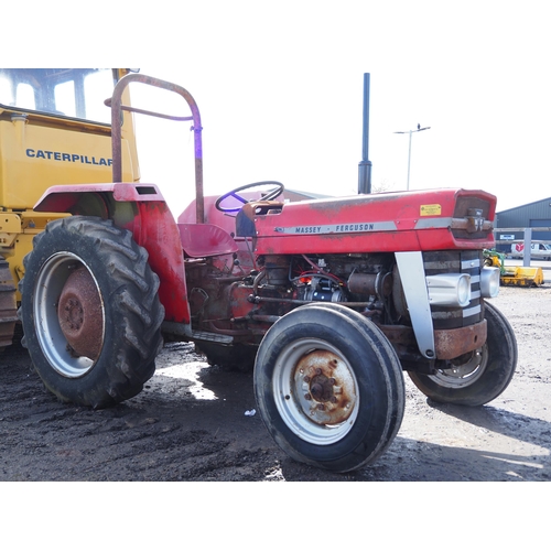 1520 - Massey Ferguson 135 tractor. Runs and drives. No docs