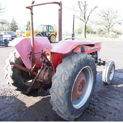 1520 - Massey Ferguson 135 tractor. Runs and drives. No docs