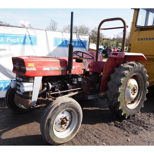 1520 - Massey Ferguson 135 tractor. Runs and drives. No docs