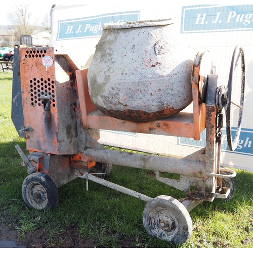 1526 - Cement mixer, electric start. 2004