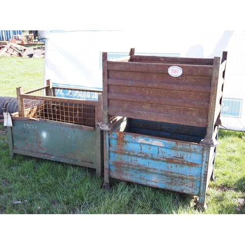 1561 - Steel stillages - 4