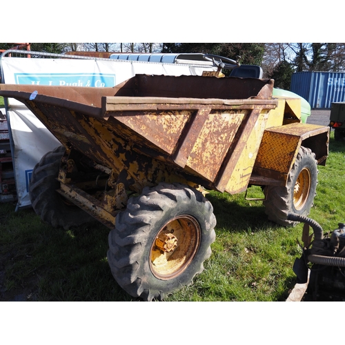 1572 - 3 Ton dumper. Runs and drives