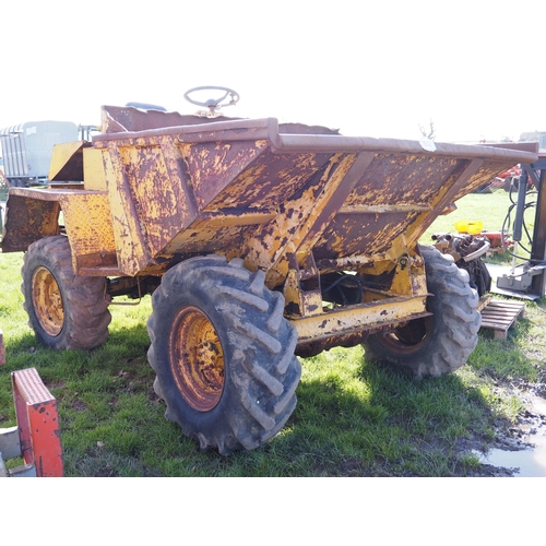 1572 - 3 Ton dumper. Runs and drives