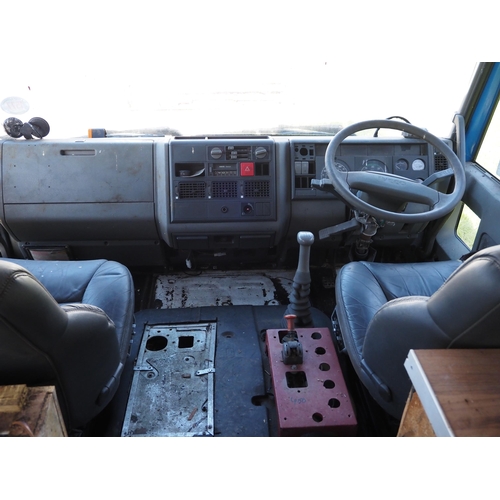 1577 - Iveco horse box 75E15. Reg. P833 OEX. V5 and keys in office