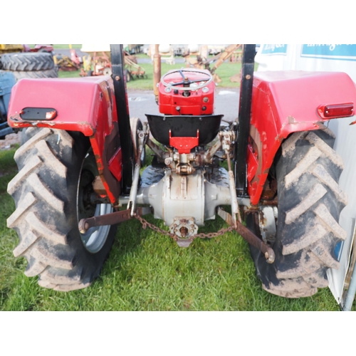 1436 - Massey Ferguson 135 tractor. C/w roll bar. Starts, runs and drives, straight axle and dry air filter... 