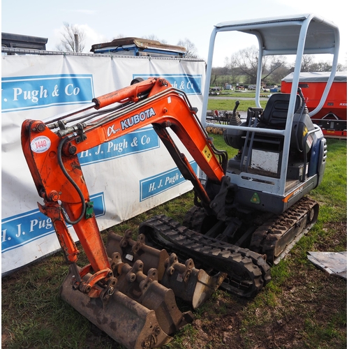 1440 - Kubota KX36-2 mini digger.  C/w 5 buckets and spare track. Showing 2800 hours. Serviced regularly, l... 