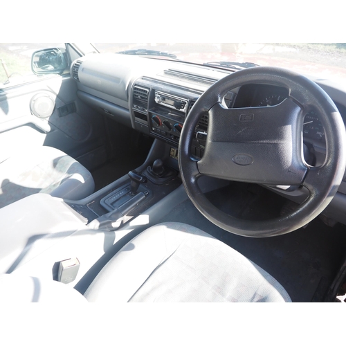 1608 - Land Rover Discovery, 1995. Automatic. MOT until 22/03/24. 265,377 Miles. Reg. M284 NWP. Current V5 ... 