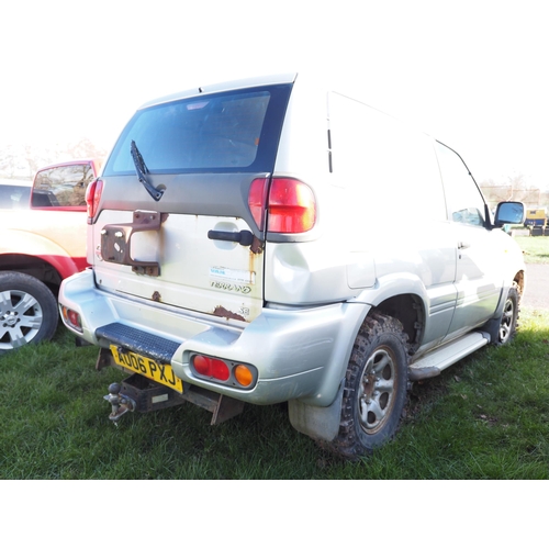 1613 - Nissan Terrano. Manual, 77,000 miles. Runs and drives, needs slave cylinder. Reg. AU06 PXJ. Keys in ... 