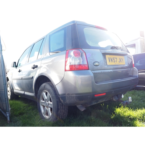 1614 - Land Rover Freelander 2 TD4. Automatic, runs and drives. MOT until 28/02/2025. Showing 93,493 Miles.... 