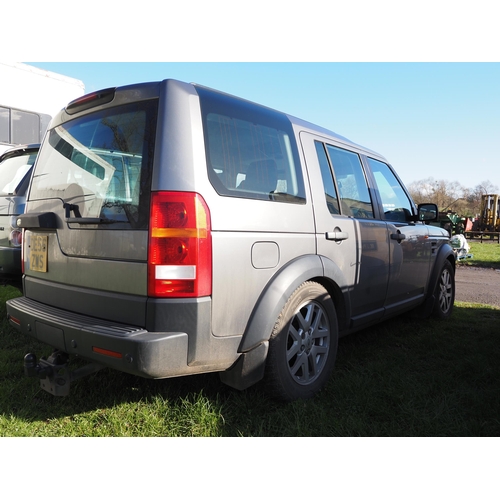 1618 - Land Rover Discovery. Automatic. MOT until 15/5/24. Showing 127,178 Miles. Reg. DE56 ZWS. V5 and key... 