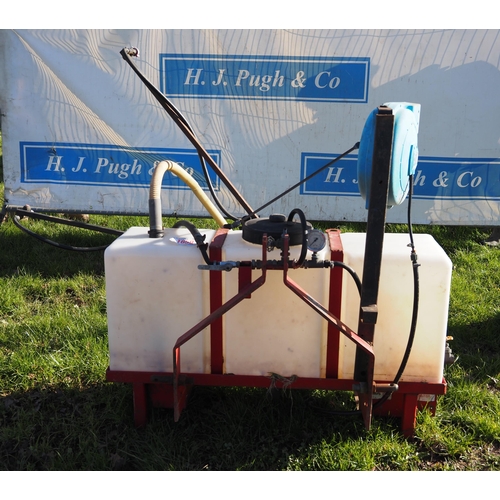 1659 - Compact sprayer