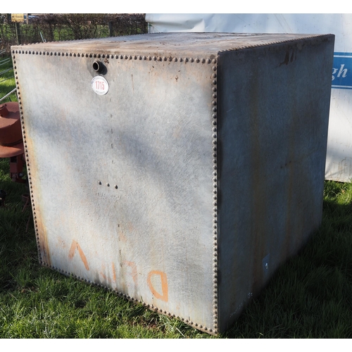 1715 - Galvanised tank 4 x 4ft