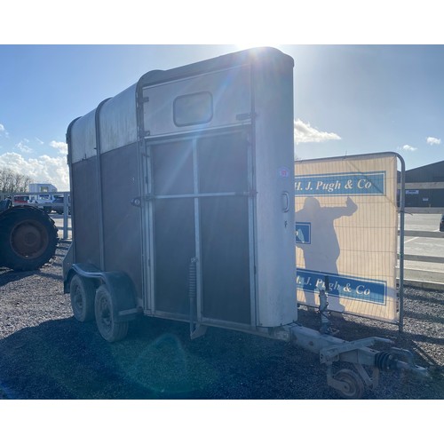 1628 - Ifor Williams HD401R horsebox trailer