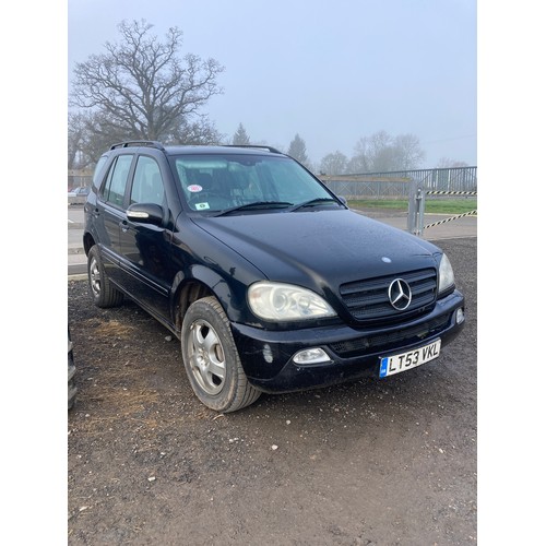 1625 - Mercedes ML270. Automatic, 124,800 miles. MOT until 25/09/24. Reg. LT53 VKL. V5 and keys in office