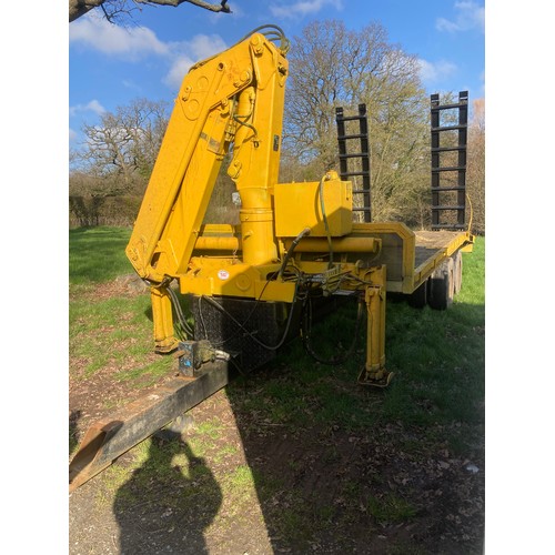 1582 - Beaver tail low loader trailer. Fitted with Atlas hiab, jack legs and ramps. In  working order. 18x8... 