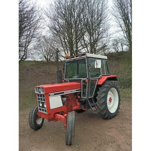 556 - International 684 tractor. 1980, Fully refurbished, excellent for road run, work horse or collection... 