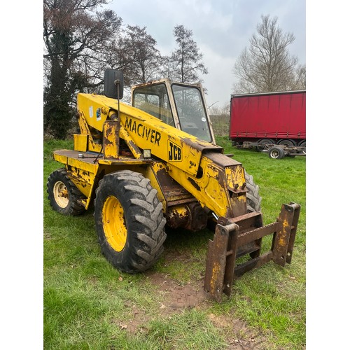 1472A - JCB 520 loadall. Runs and drives. Has been in daily use, selling due to an upgrade. Keys in office