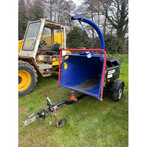 1472B - Green Mech quad trailed 160 chipper. 2015. Runs. Model. QC0160TT. Kubota diesel engine. Spare blades... 